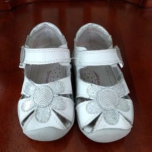 Pediped white and silver shoes size 20 or 5